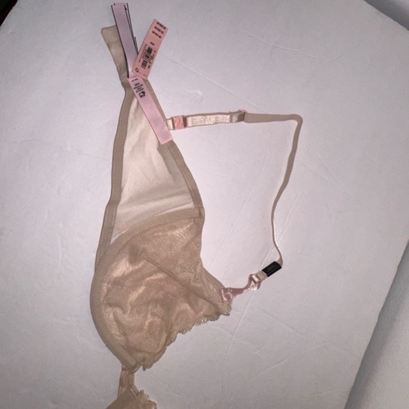 Victoria’s Secret unlined Lace Underwire Bra in Soft Beige size 36D NEW - Picture 2 of 16